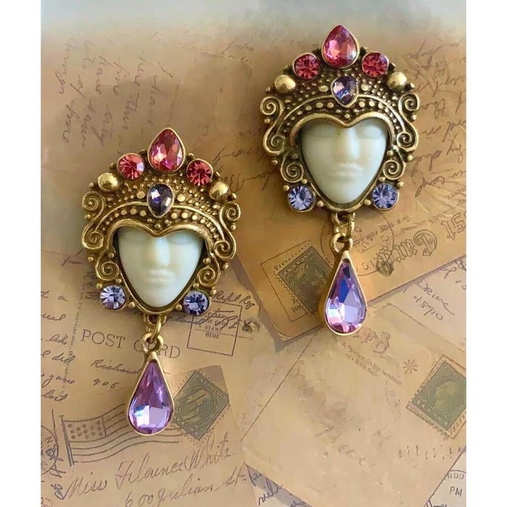 Avant-Garde Medusa Goddess Face Statement Pink Purple Crystal Gold Earrings - Picture 4 of 4